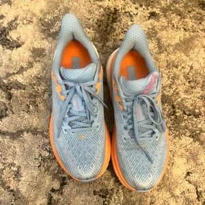BARELY WORN Hoka Clinton 9s!